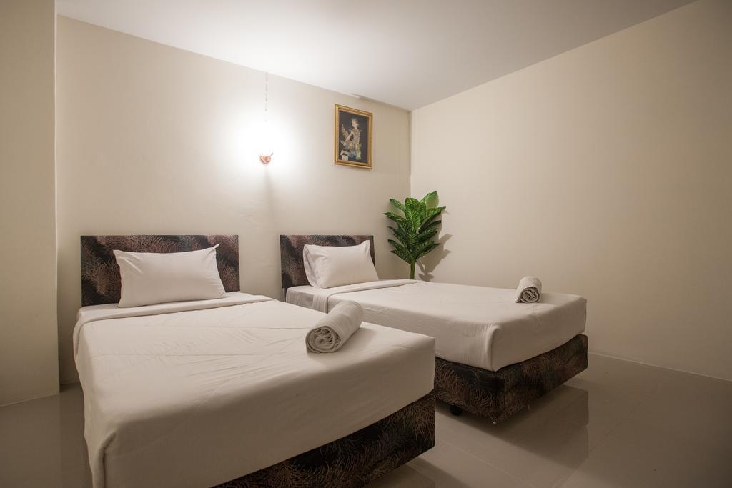 Twin Place At Pantai Kamala Bagian luar foto